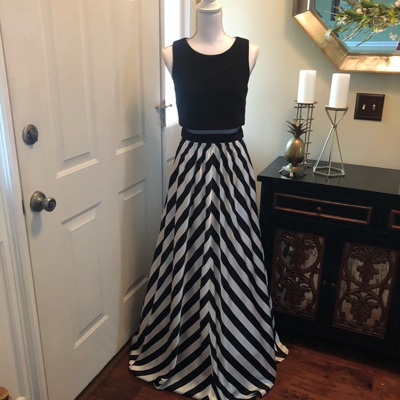 Betsy & Adam Prom Formal - Picture 2 of 8